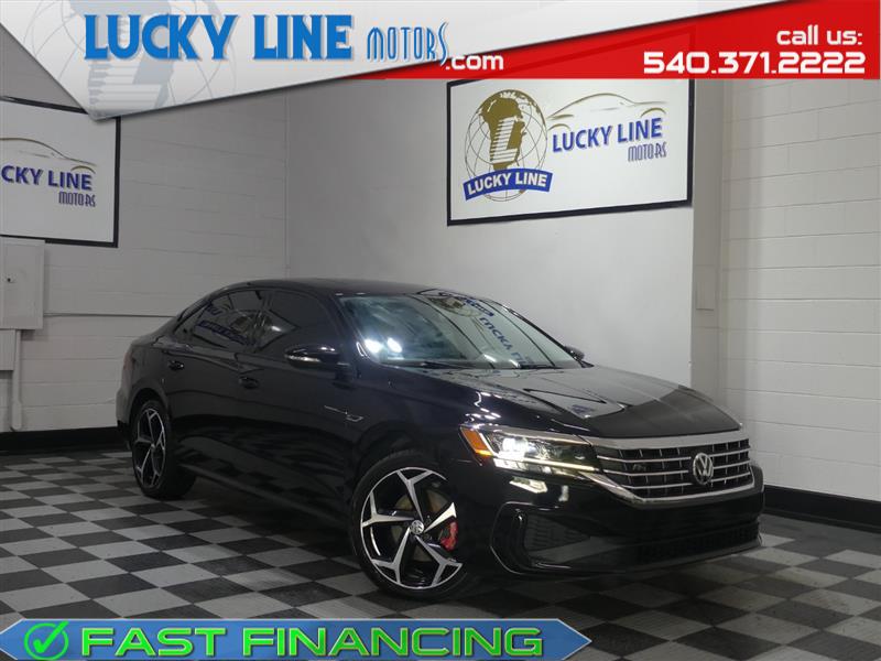 2020 Volkswagen Passat 2.0T R-Line Auto's photo
