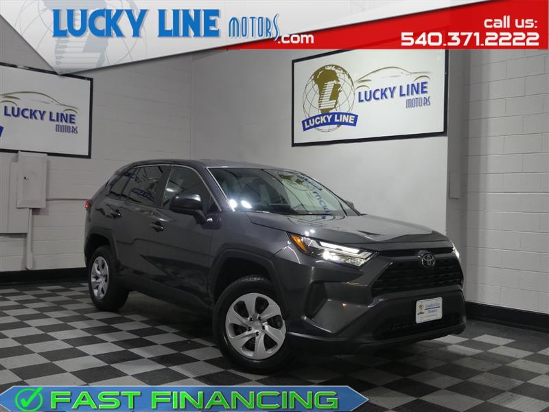 2024 Toyota RAV4 LE AWD's photo