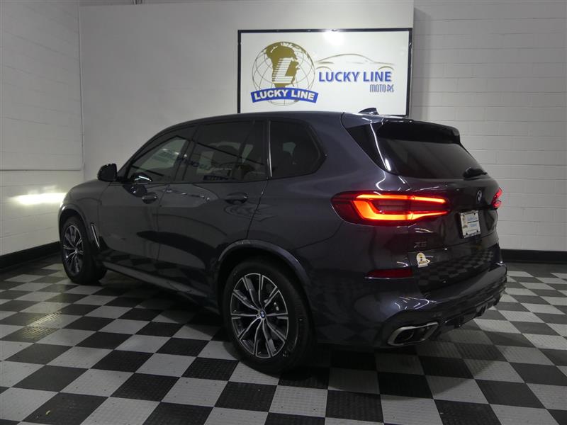 2020 BMW X5 M50i - Photo 11
