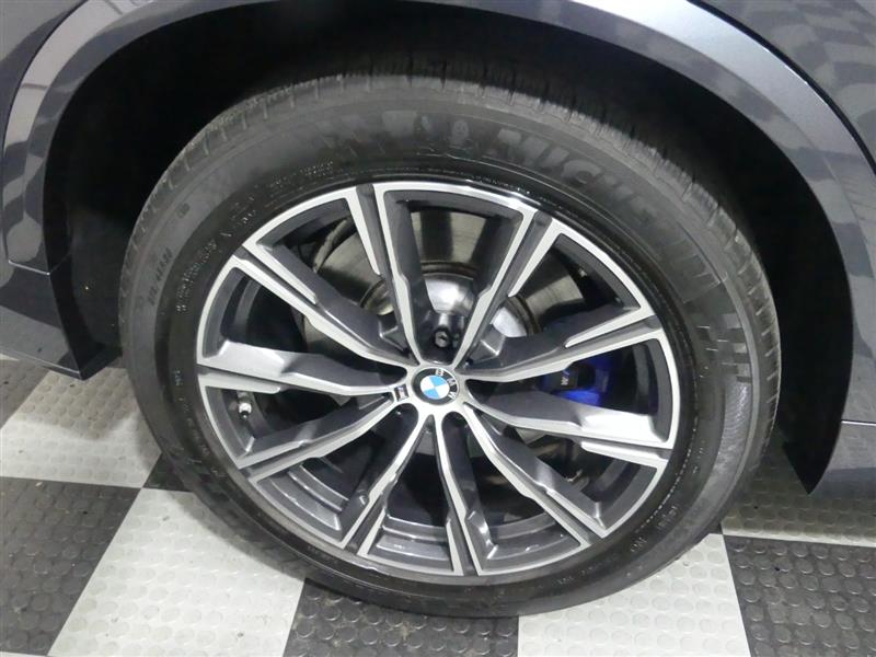 2020 BMW X5 M50i - Photo 17