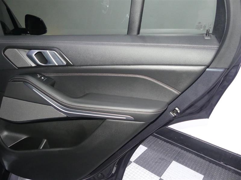 2020 BMW X5 M50i - Photo 27