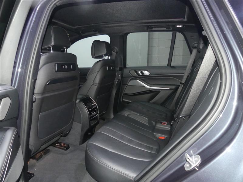 2020 BMW X5 M50i - Photo 28