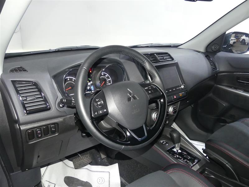 2025 Mitsubishi Outlander Sport SE - Photo 23