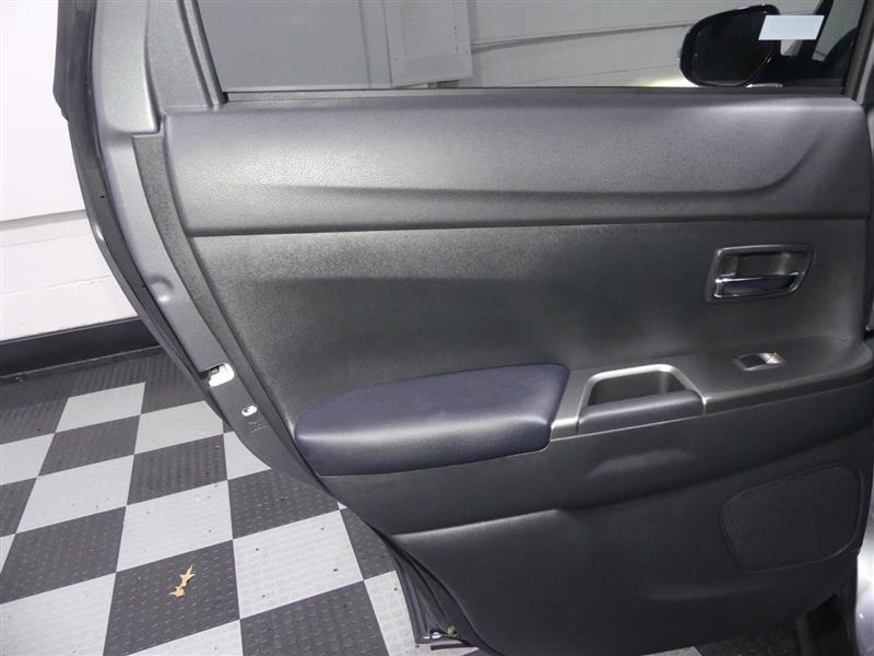 2025 Mitsubishi Outlander Sport SE - Photo 25