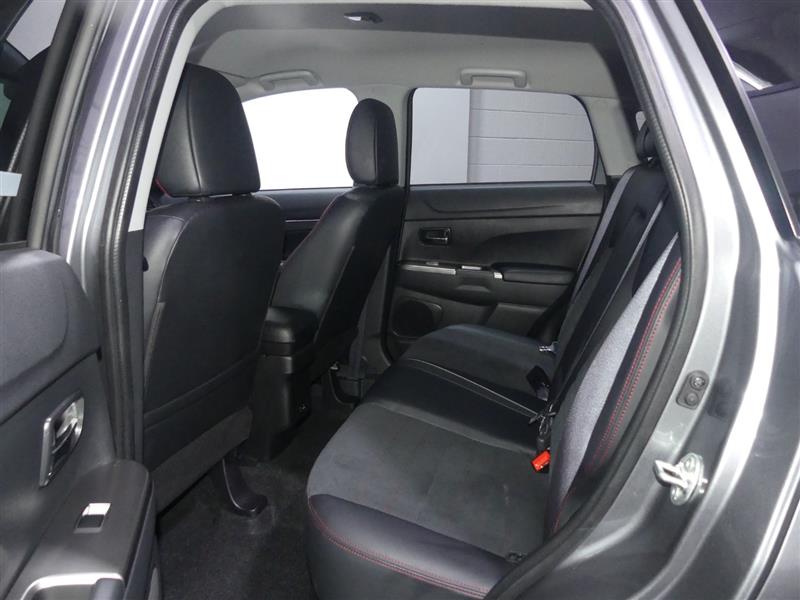 2025 Mitsubishi Outlander Sport SE - Photo 27