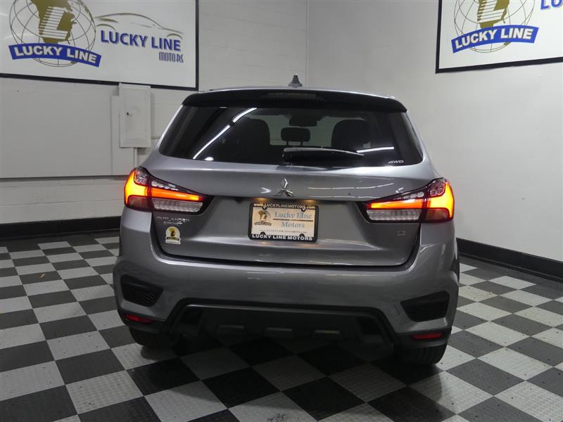 2025 Mitsubishi Outlander Sport SE - Photo 8