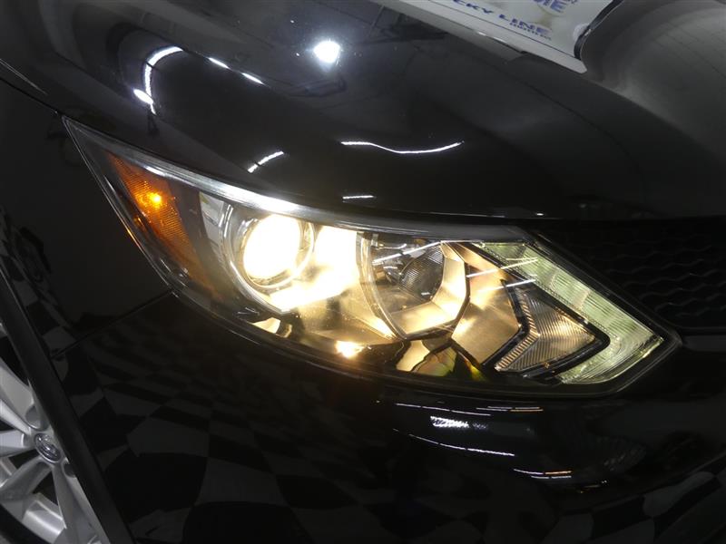 2018 Nissan Rogue Sport SV - Photo 14
