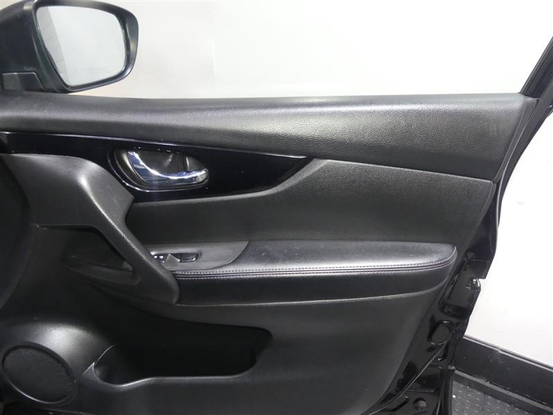 2018 Nissan Rogue Sport SV - Photo 18