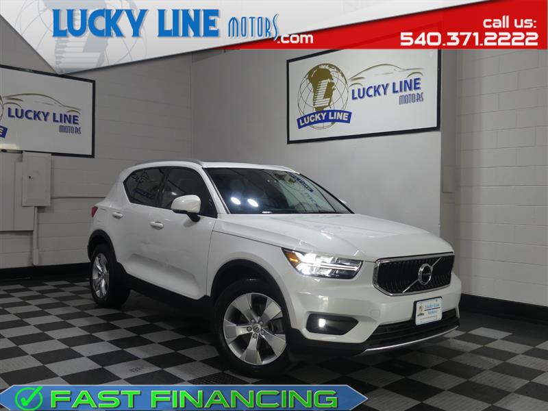 2021 Volvo XC40 T5 Momentum AWD's photo