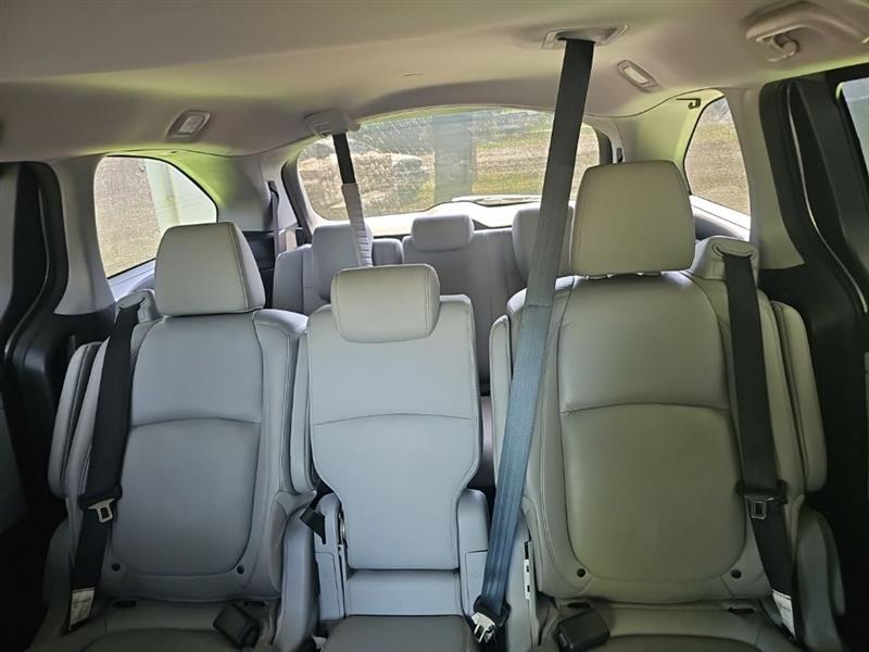 2018 Honda Odyssey EX-L - Photo 18