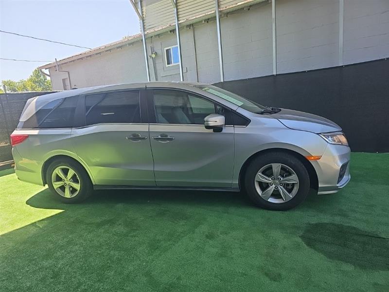 2018 Honda Odyssey EX-L - Photo 4