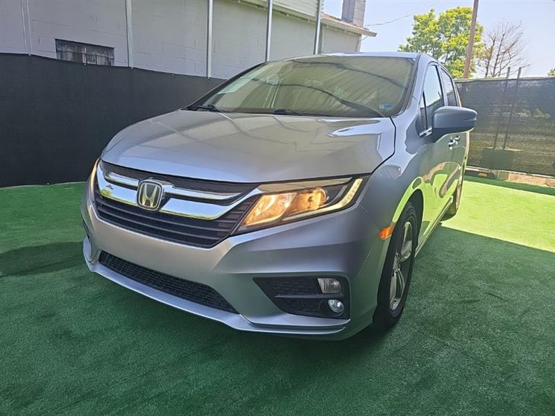2018 Honda Odyssey EX-L - Photo 10