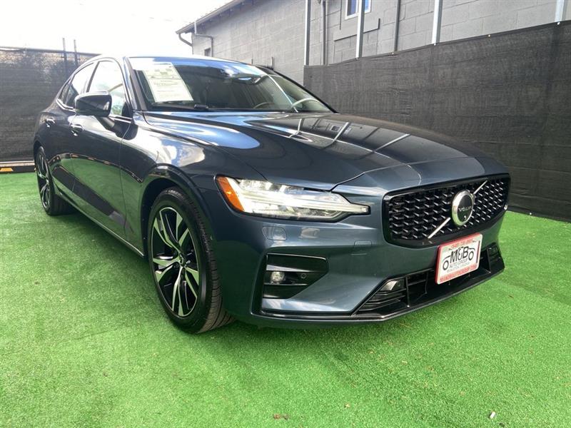 2023 Volvo S60 B5 Plus Dark Theme AWD's photo