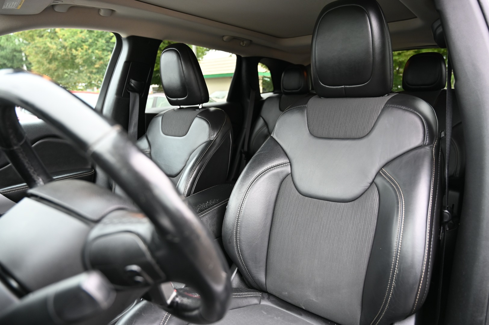 2018 Jeep Cherokee Latitude Plus - Photo 10