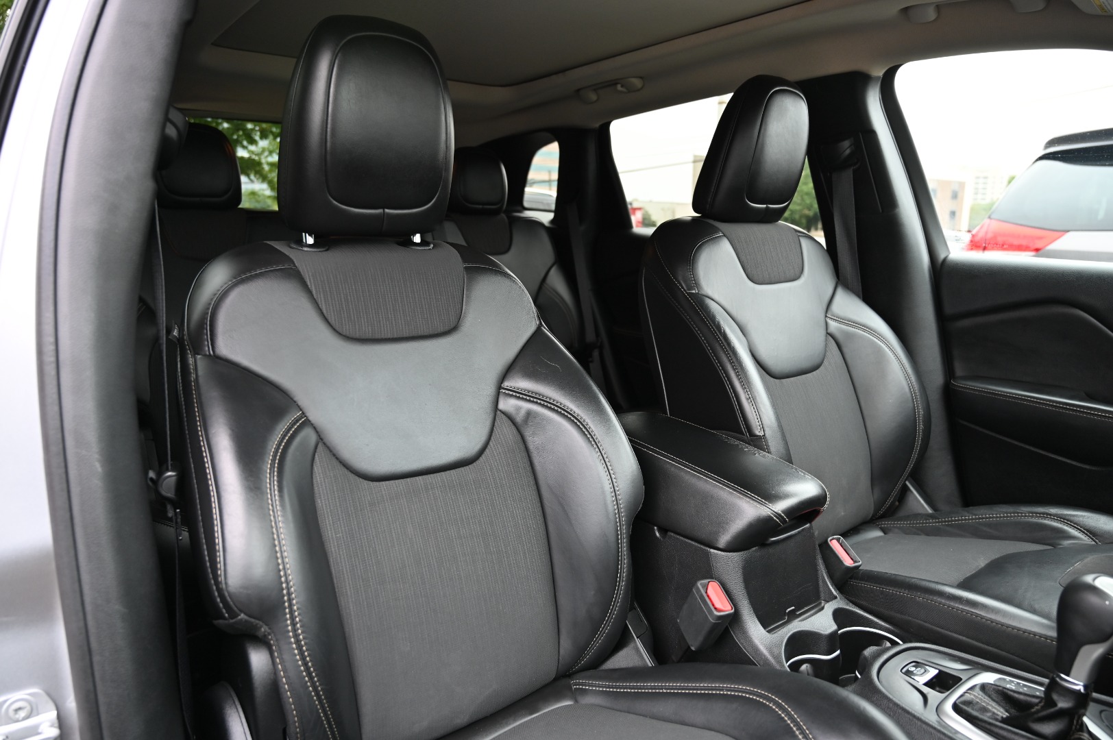 2018 Jeep Cherokee Latitude Plus - Photo 13