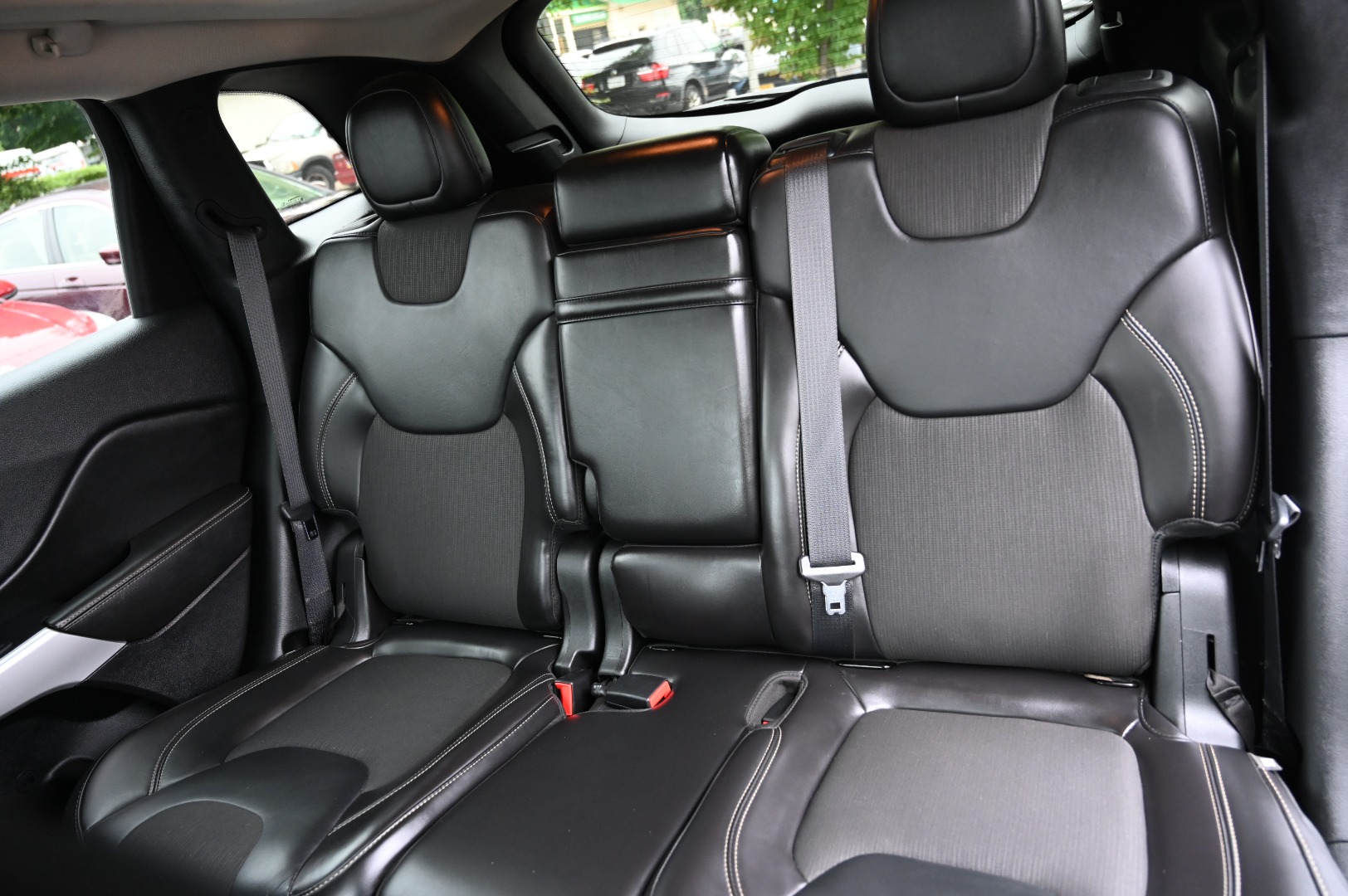 2018 Jeep Cherokee Latitude Plus - Photo 19