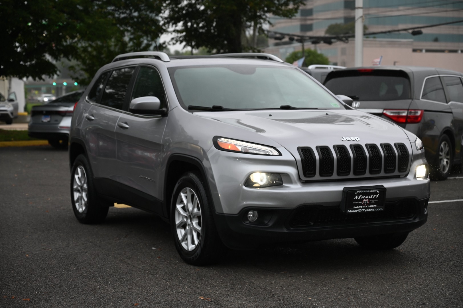 2018 Jeep Cherokee Latitude Plus - Photo 5