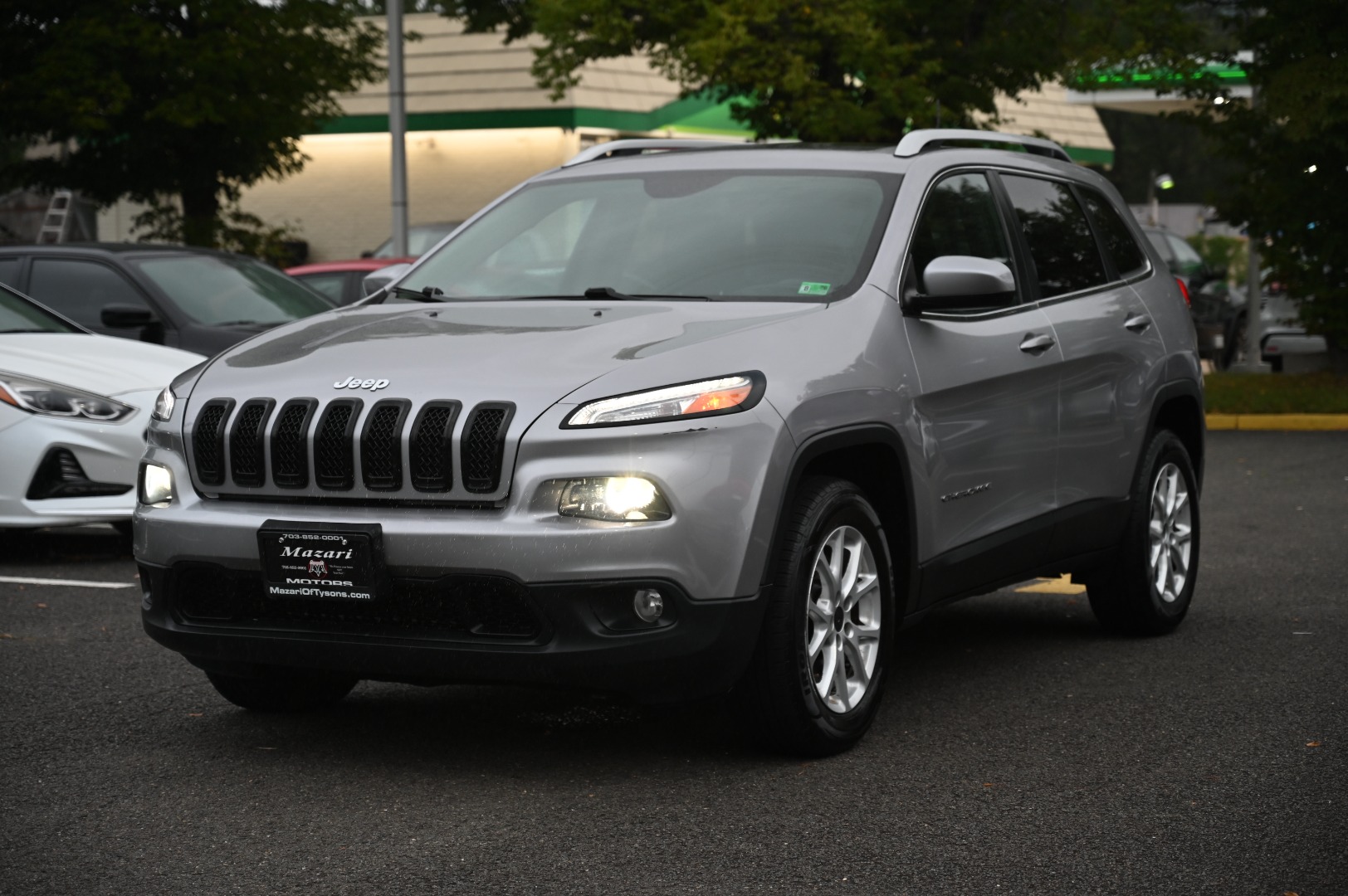 2018 Jeep Cherokee Latitude Plus - Photo 6