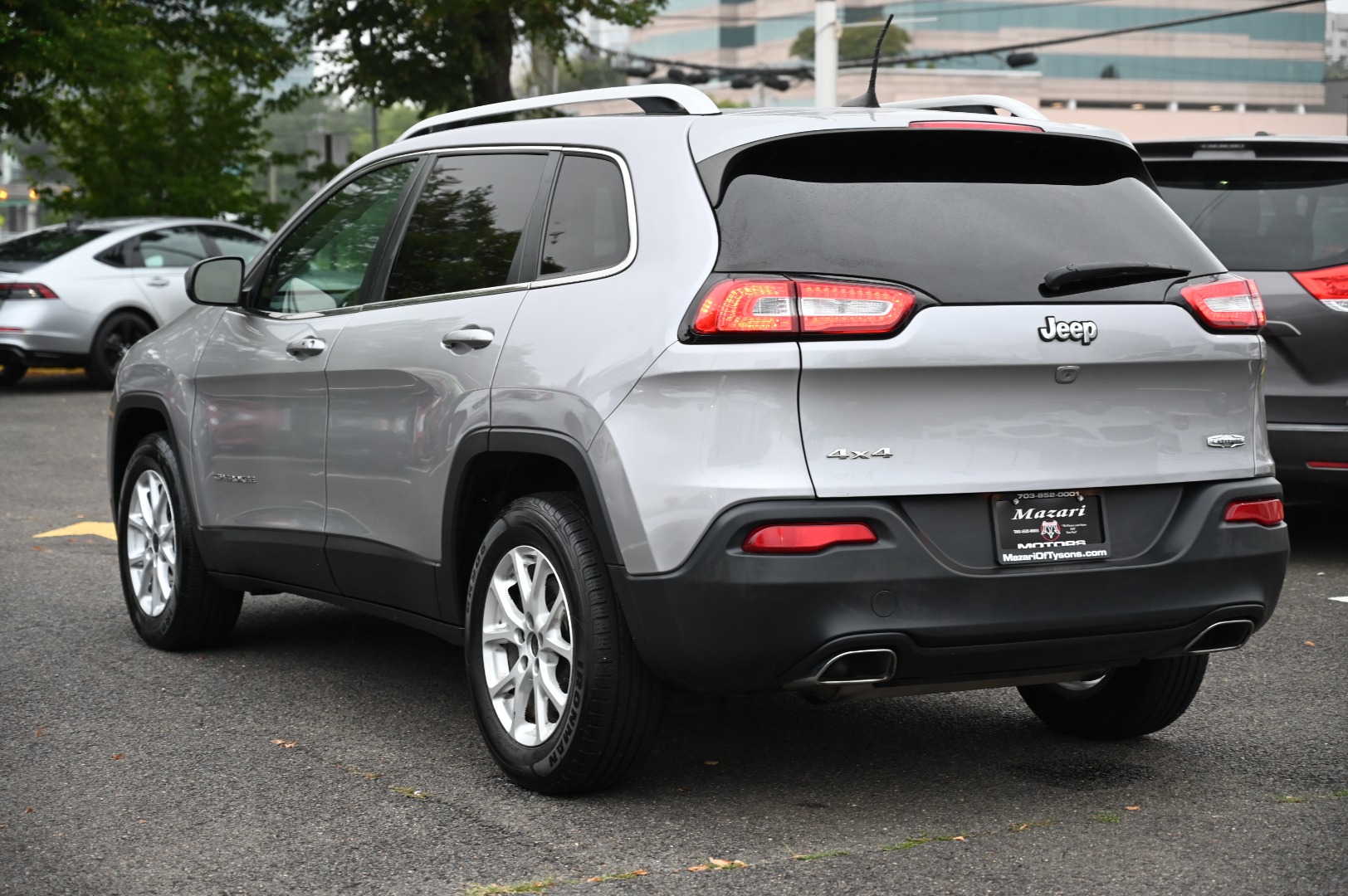 2018 Jeep Cherokee Latitude Plus - Photo 8