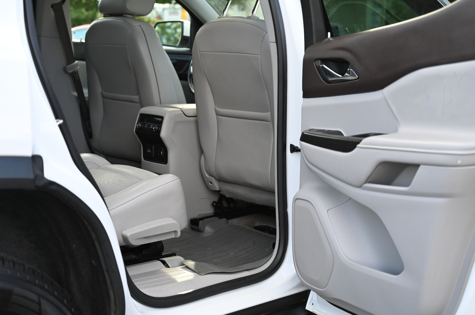 2018 GMC Acadia SLT-1 - Photo 17