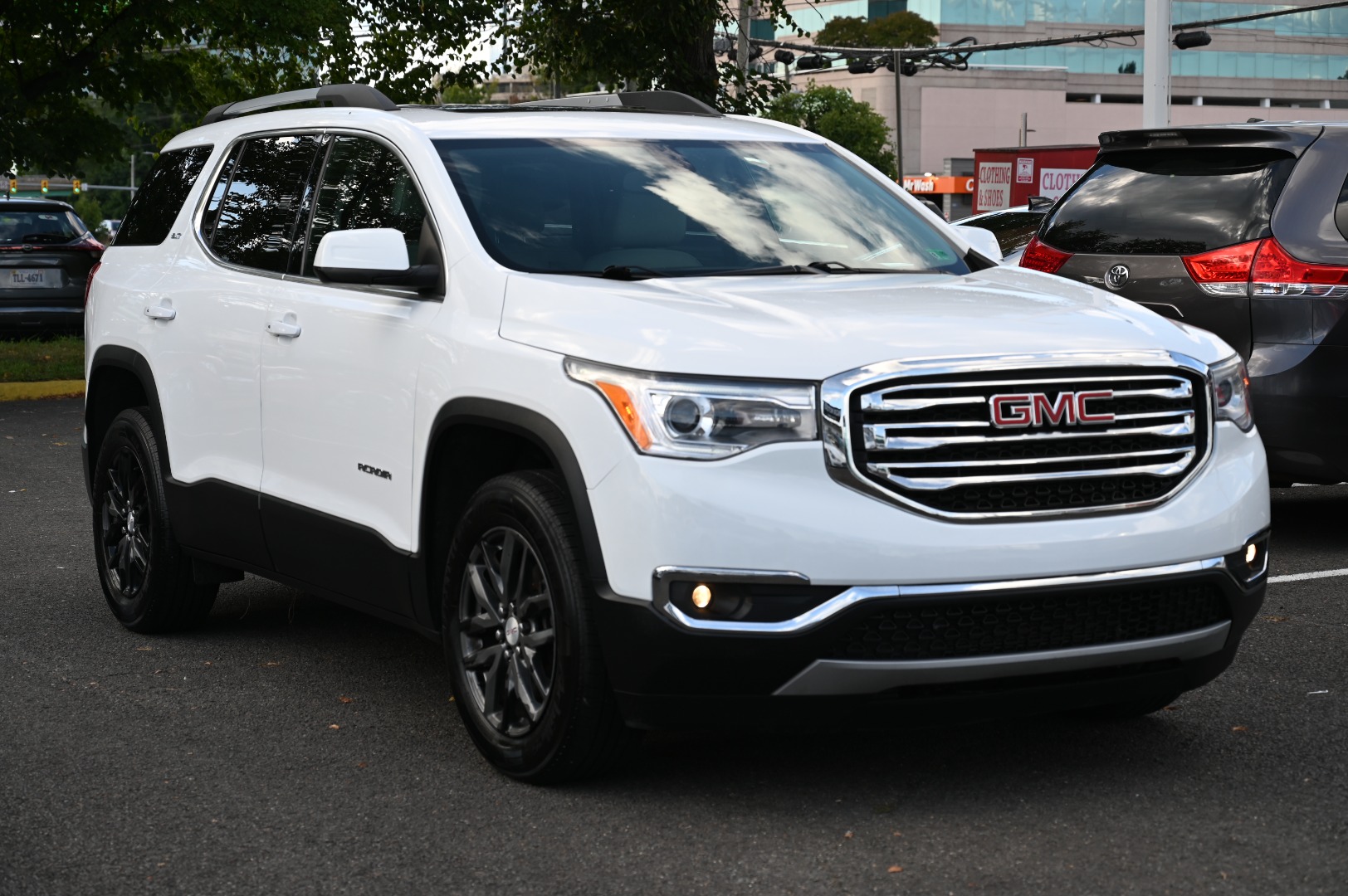 2018 GMC Acadia SLT-1 - Photo 6