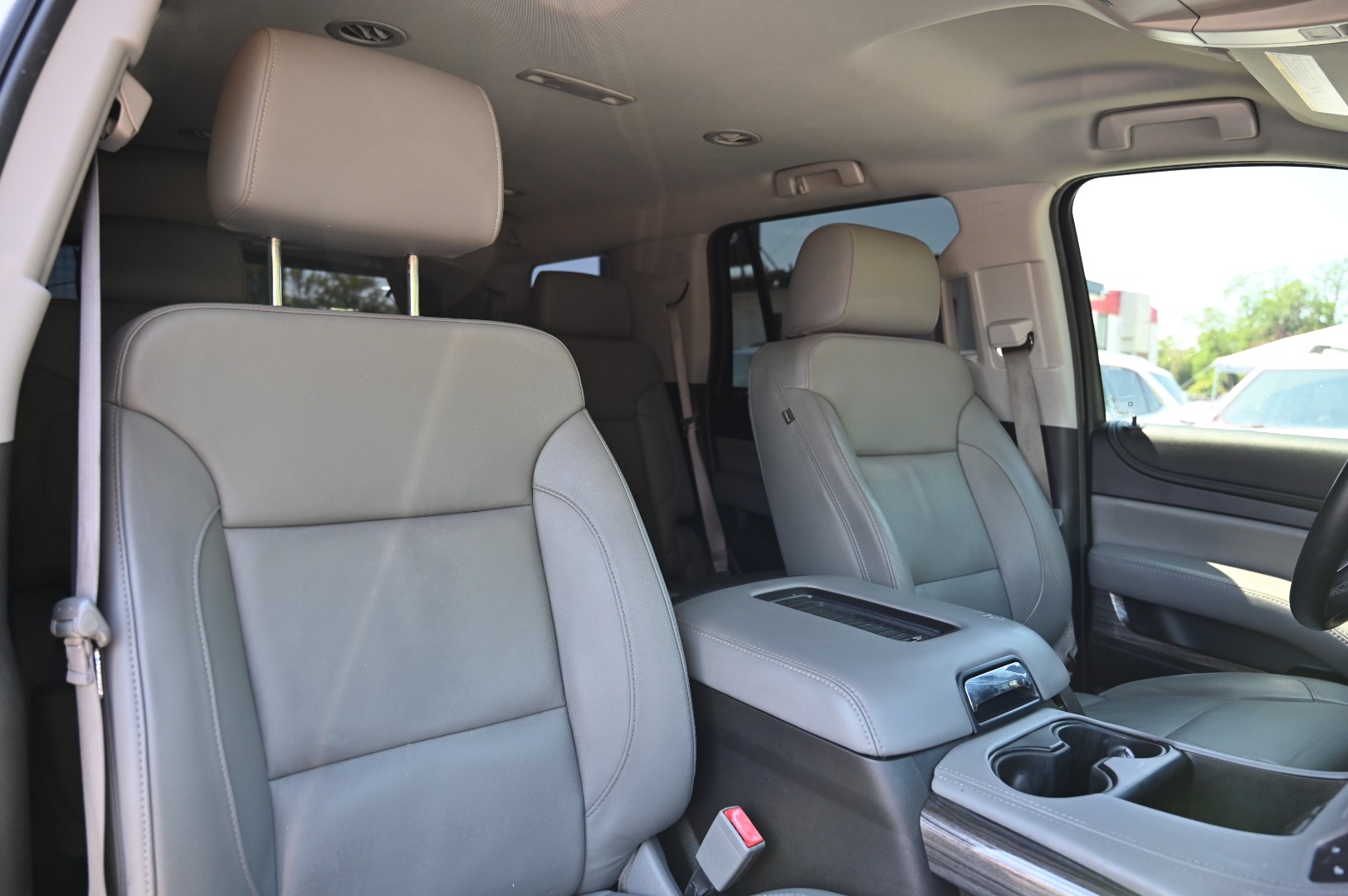 2016 Chevrolet Tahoe LT - Photo 12