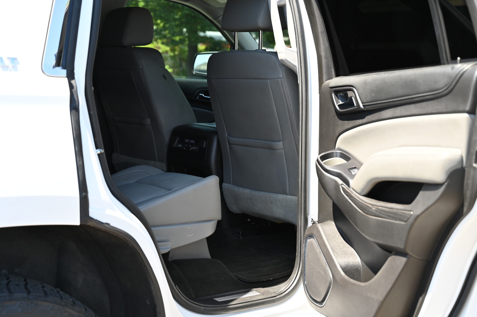 2016 Chevrolet Tahoe LT - Photo 16