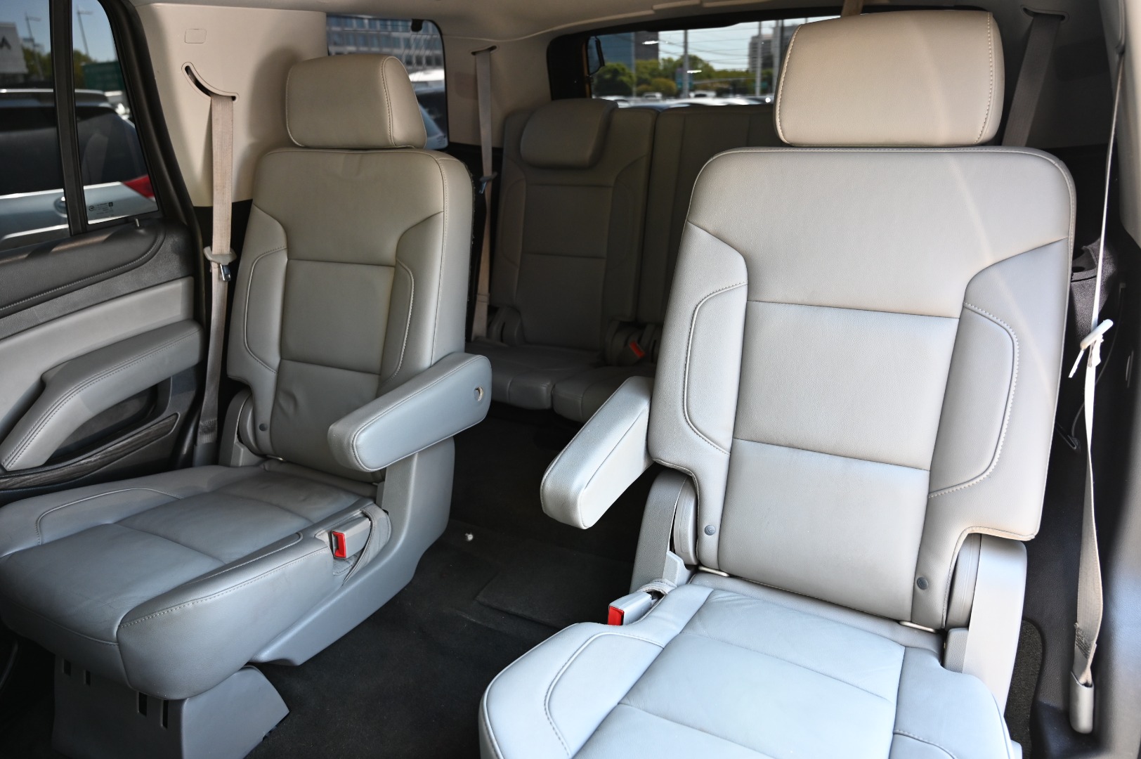 2016 Chevrolet Tahoe LT - Photo 18