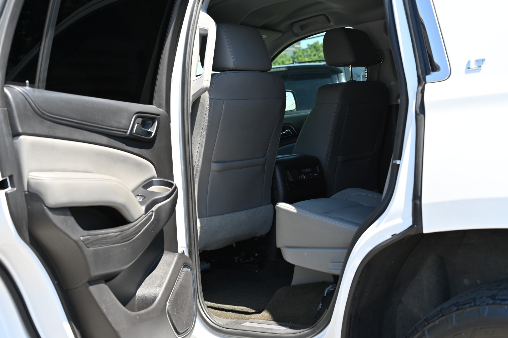 2016 Chevrolet Tahoe LT - Photo 19