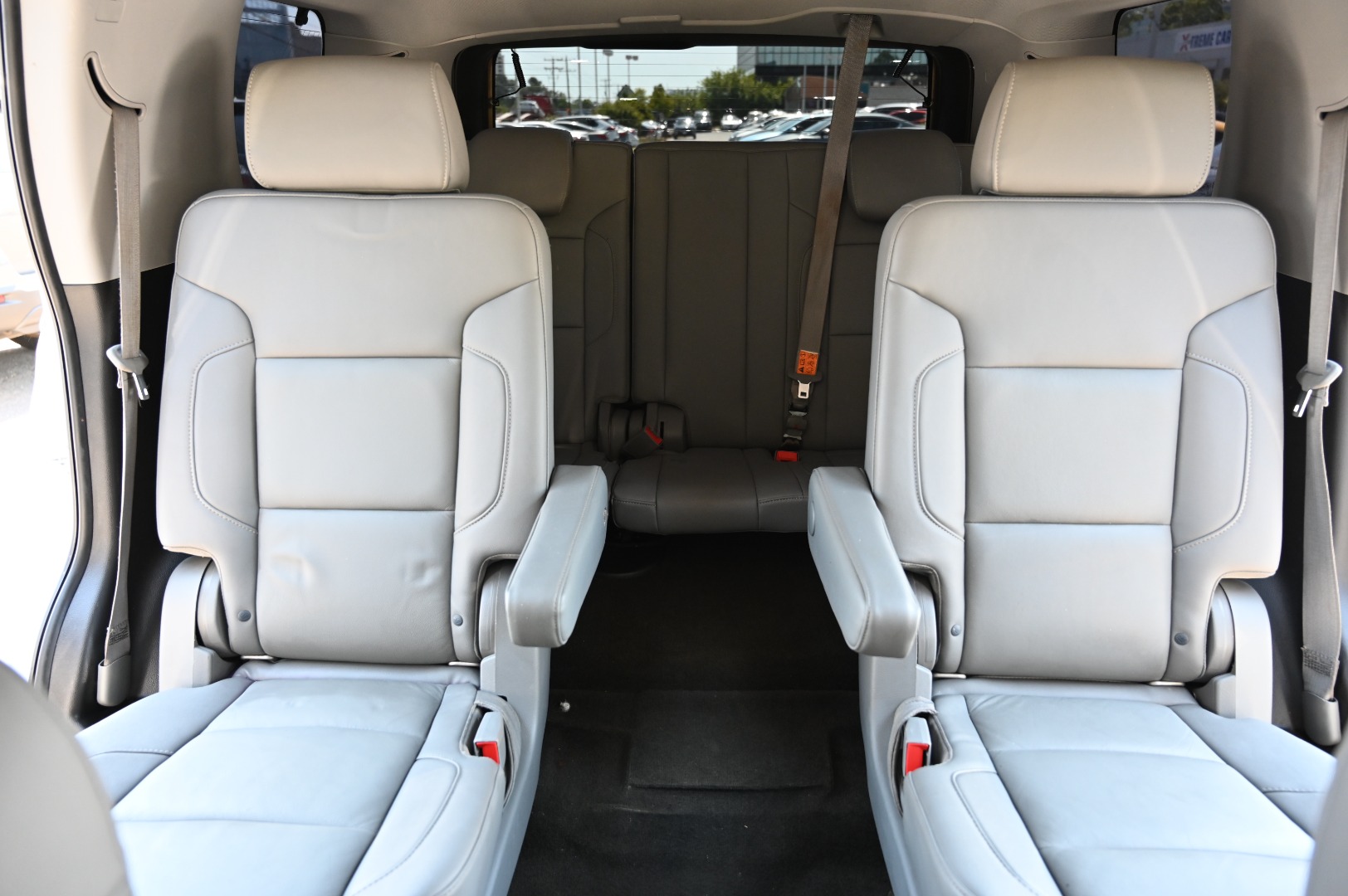 2016 Chevrolet Tahoe LT - Photo 20