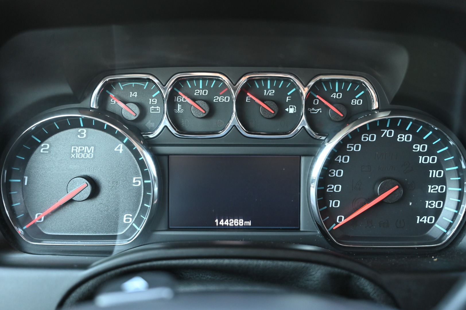 2016 Chevrolet Tahoe LT - Photo 25