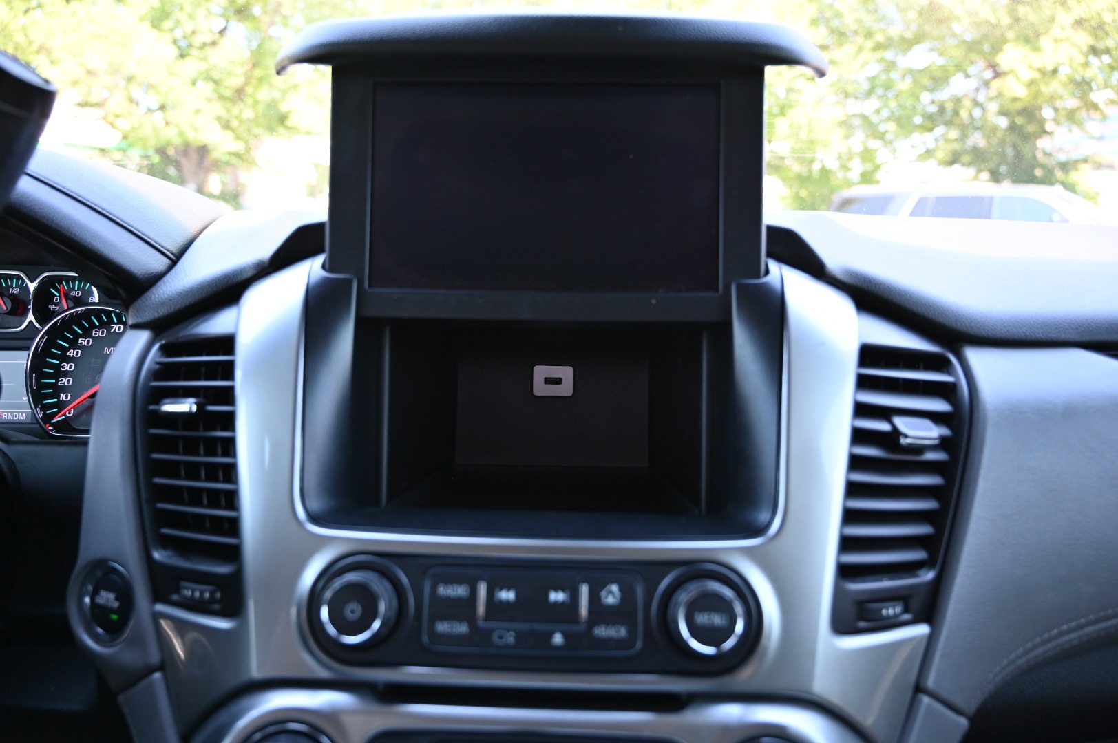 2016 Chevrolet Tahoe LT - Photo 49