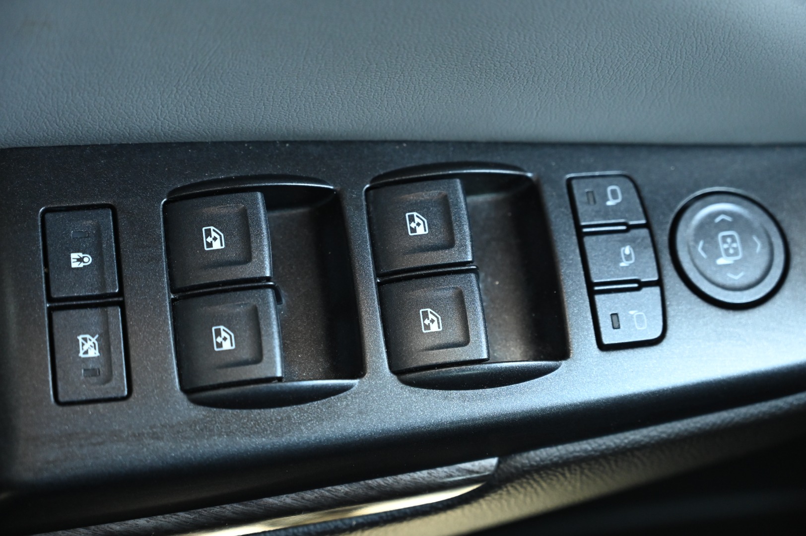2016 Chevrolet Tahoe LT - Photo 57