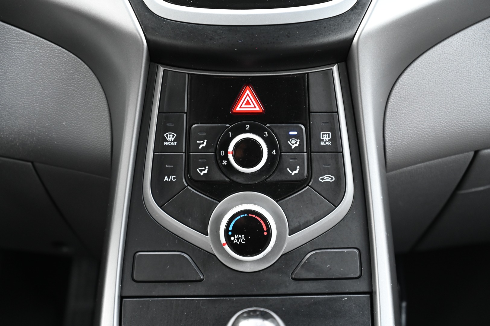 2016 Hyundai Elantra SE - Photo 23