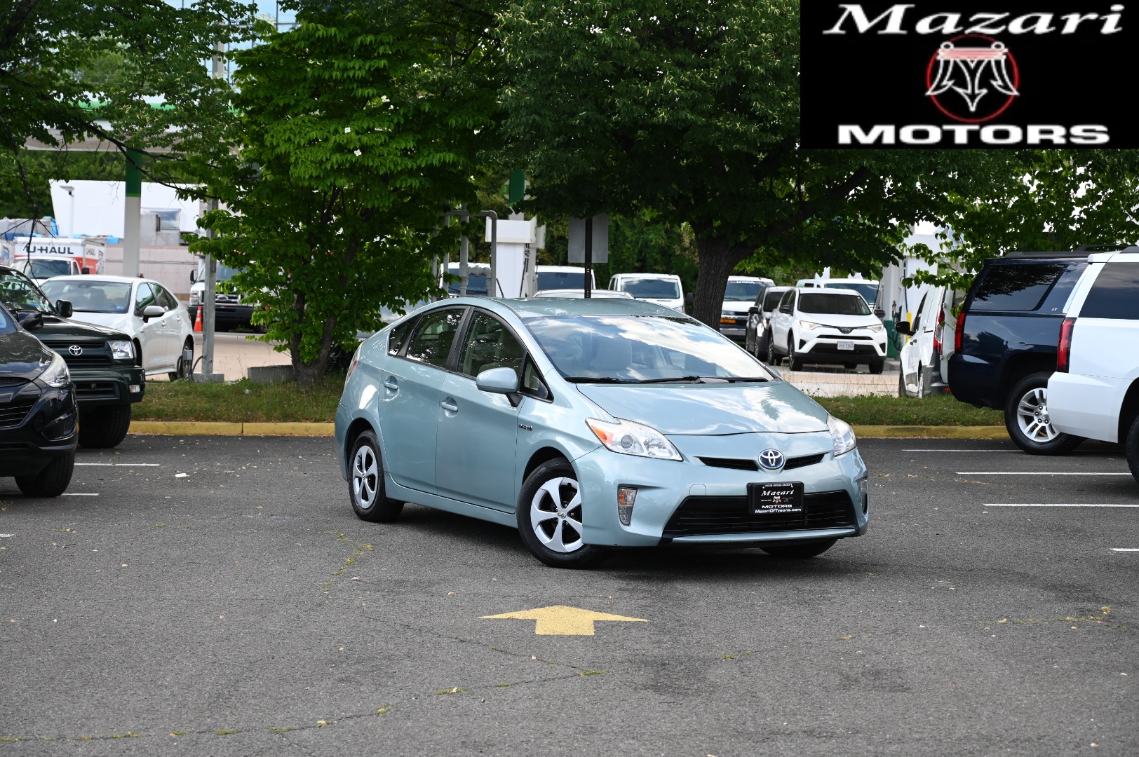 2013 Toyota Prius Two's photo