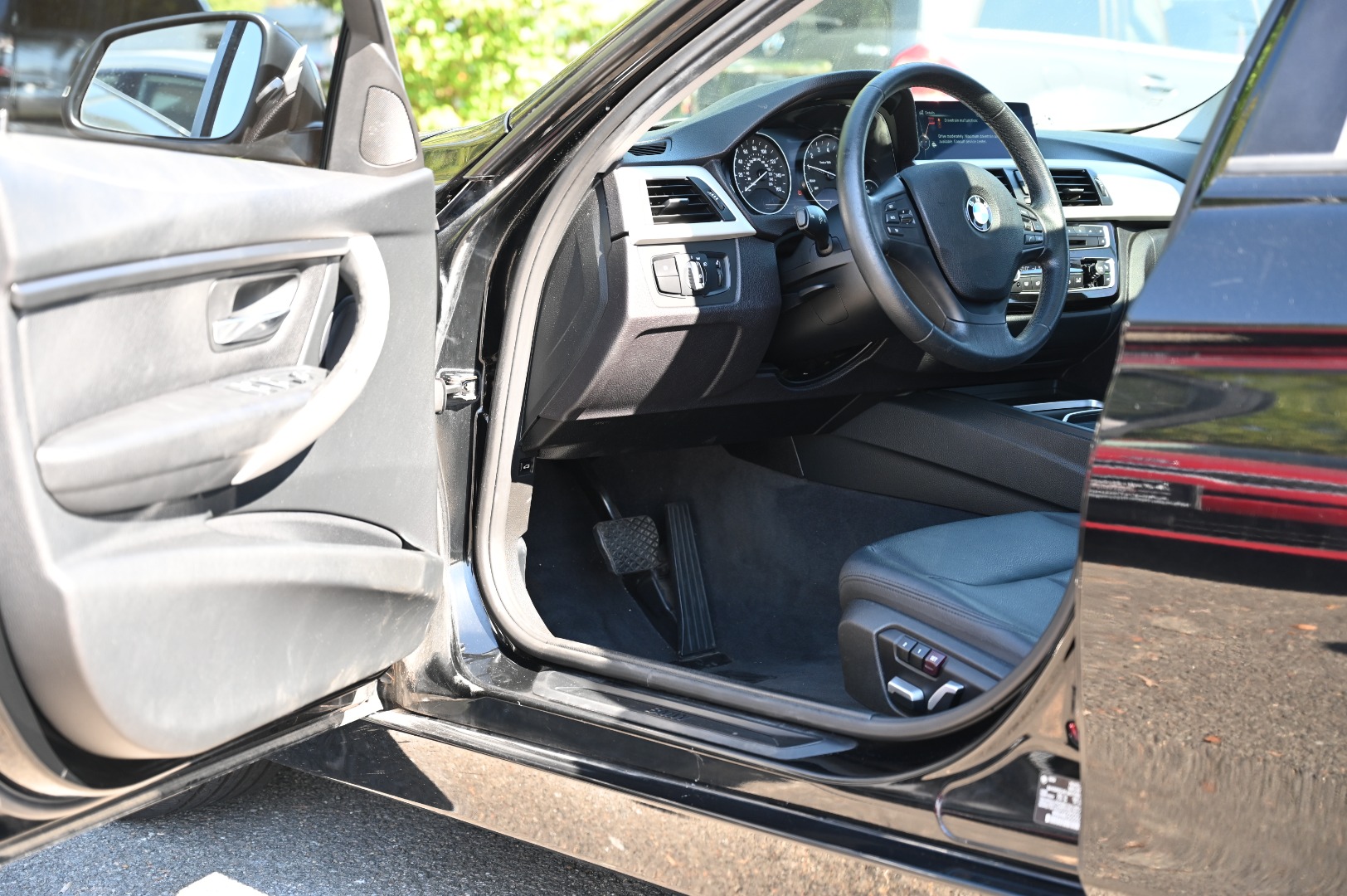 2016 BMW 3 Series 320i - Photo 11