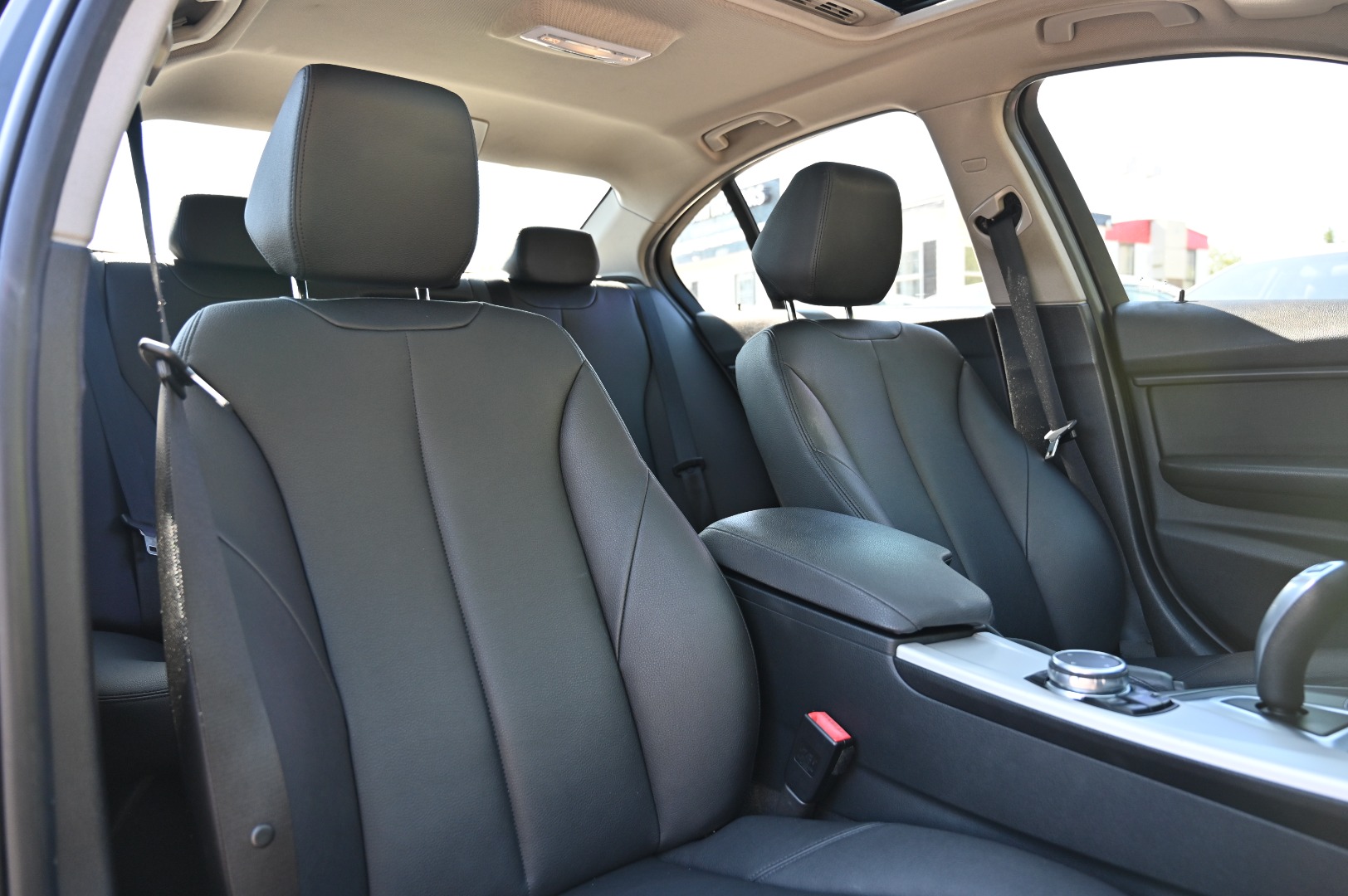 2016 BMW 3 Series 320i - Photo 13