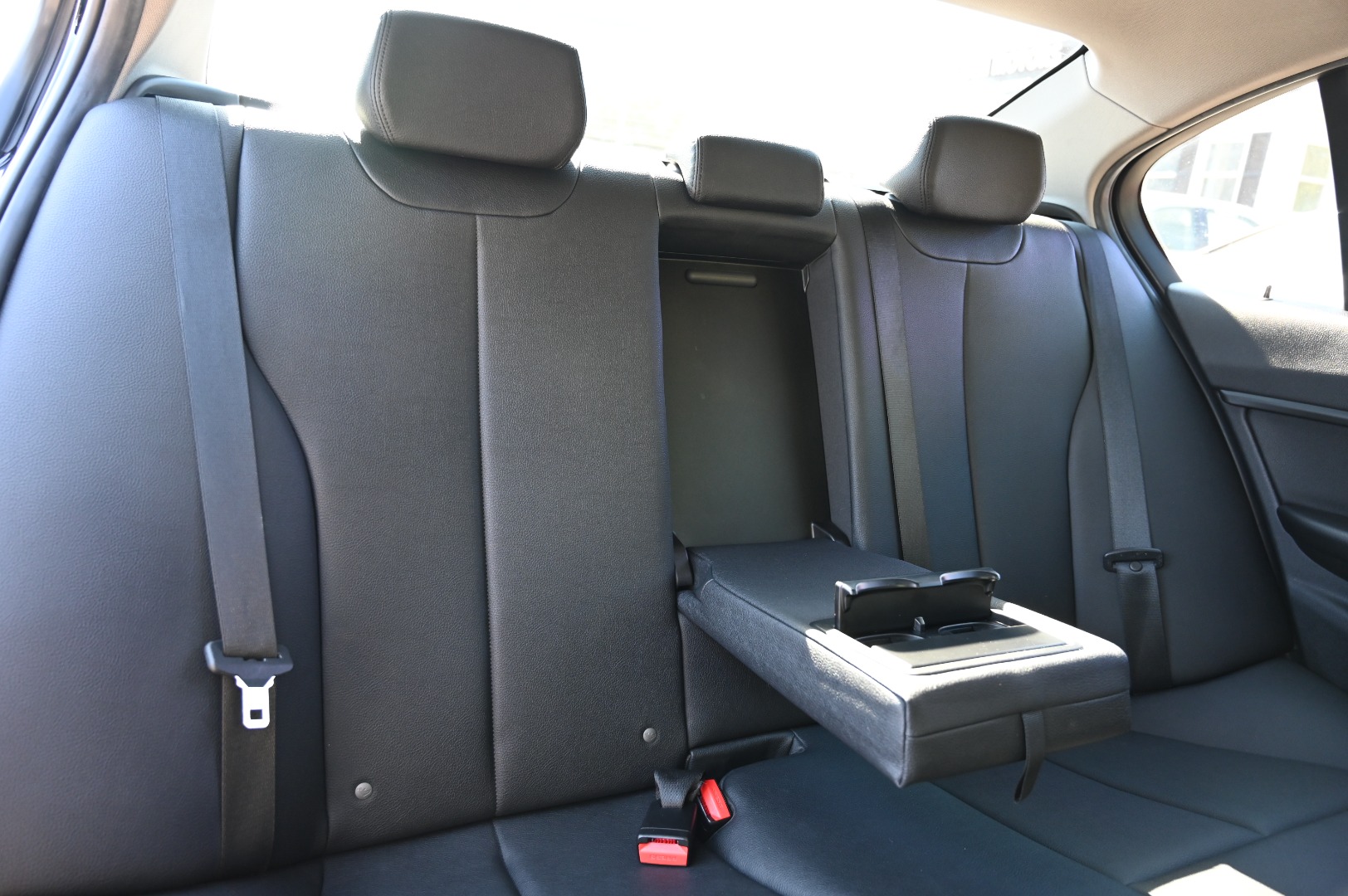 2016 BMW 3 Series 320i - Photo 16