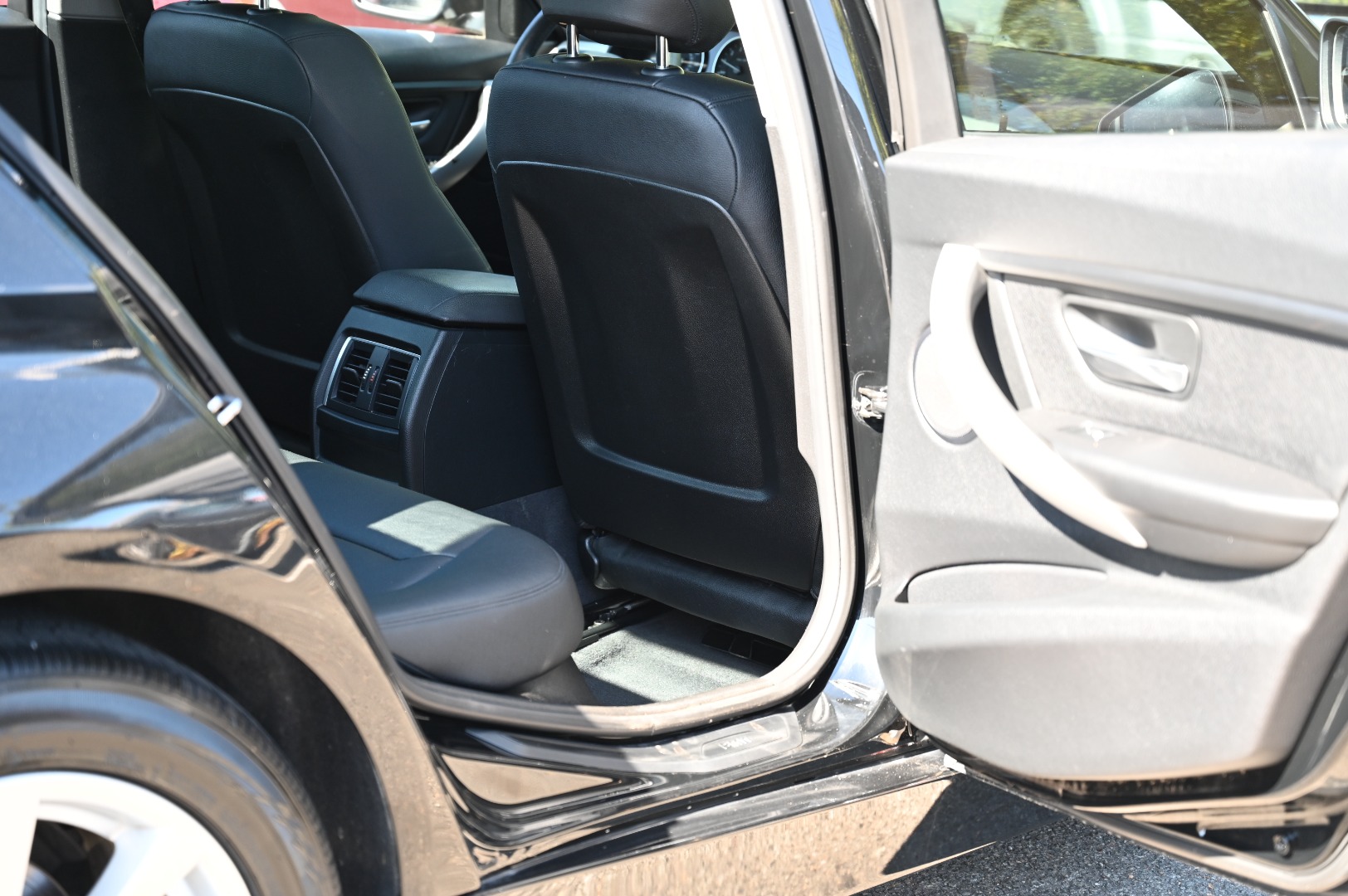 2016 BMW 3 Series 320i - Photo 17