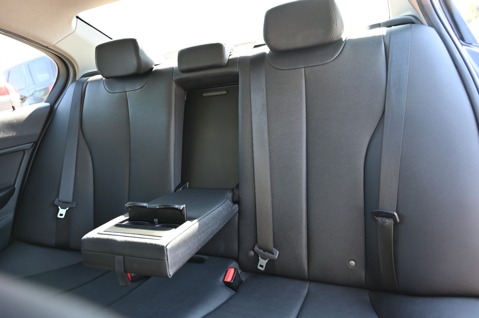 2016 BMW 3 Series 320i - Photo 19