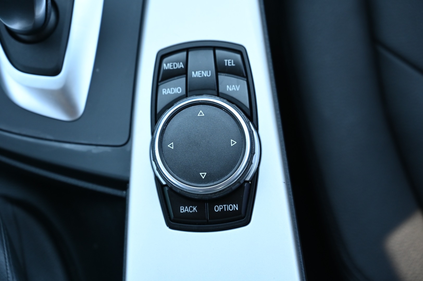 2016 BMW 3 Series 320i - Photo 37