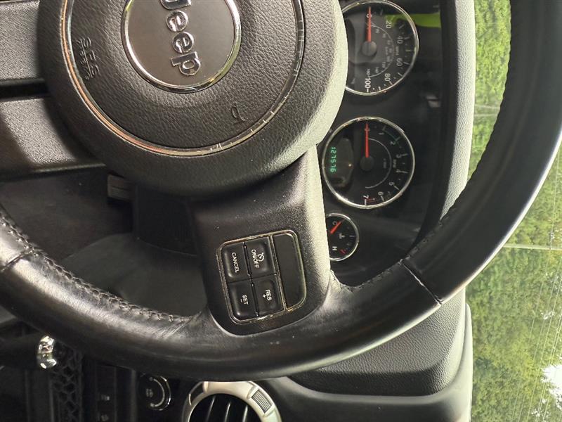 2013 Jeep Wrangler Unlimited Sahara - Photo 23