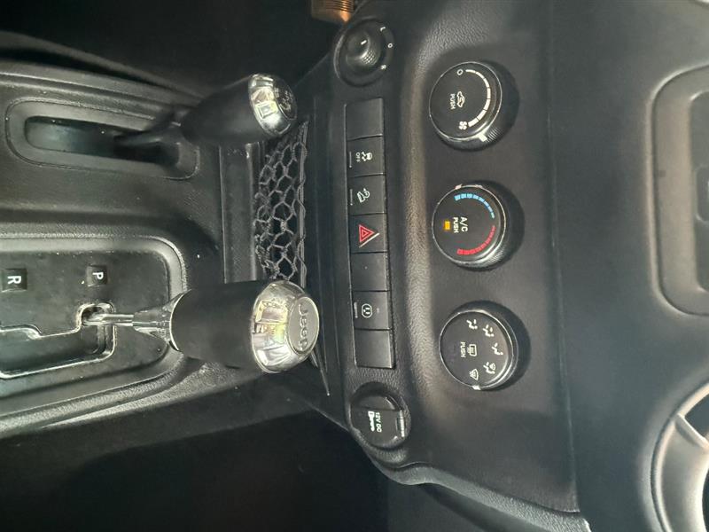 2013 Jeep Wrangler Unlimited Sahara - Photo 30