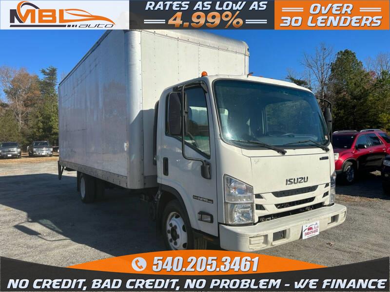 2017 ISUZU NPR-HD 4X2 2DR 71.0 IN. BBC TILT CAB