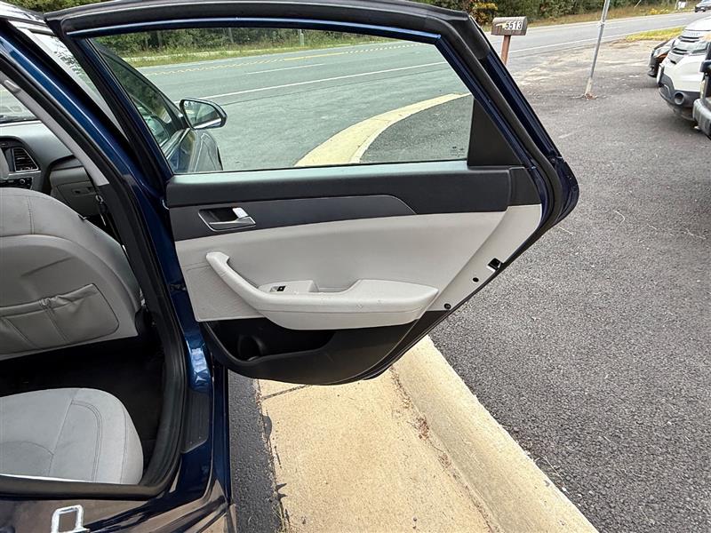 2017 Hyundai Sonata SE - Photo 14