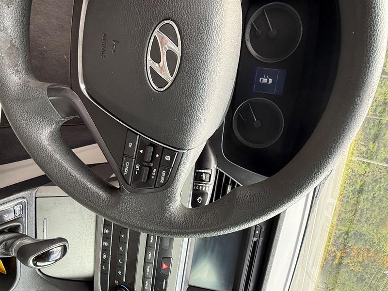 2017 Hyundai Sonata SE - Photo 24