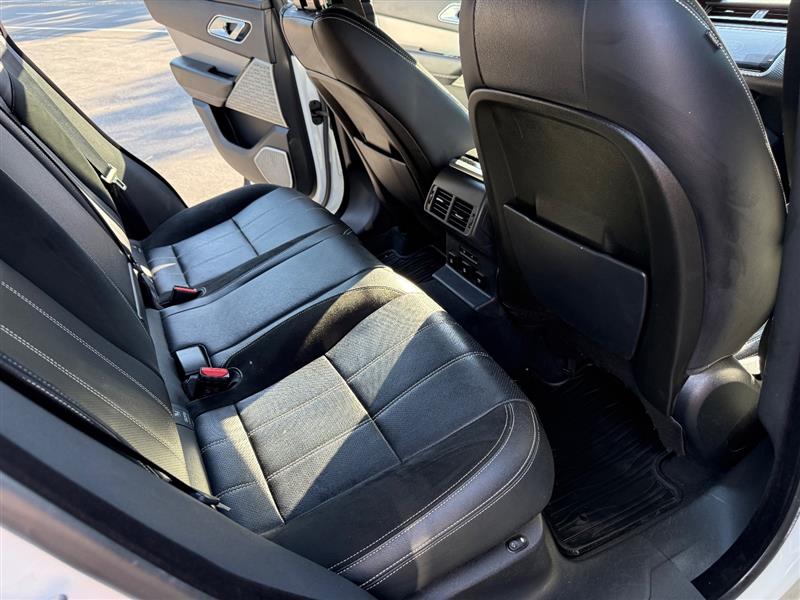 2018 Land Rover Range Rover Velar SE - Photo 18