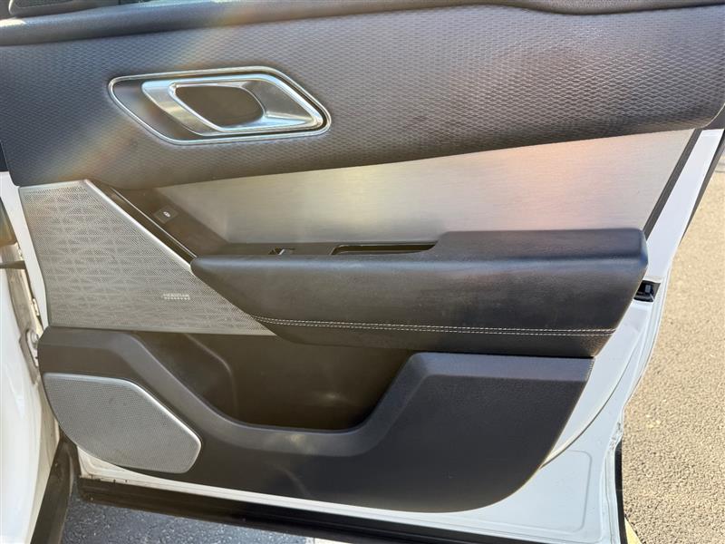2018 Land Rover Range Rover Velar SE - Photo 21