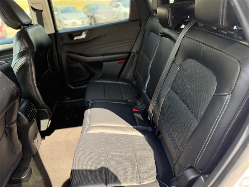 2021 Ford Escape SEL - Photo 28
