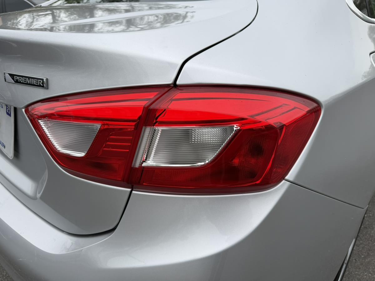 2016 Chevrolet Cruze L - Photo 17